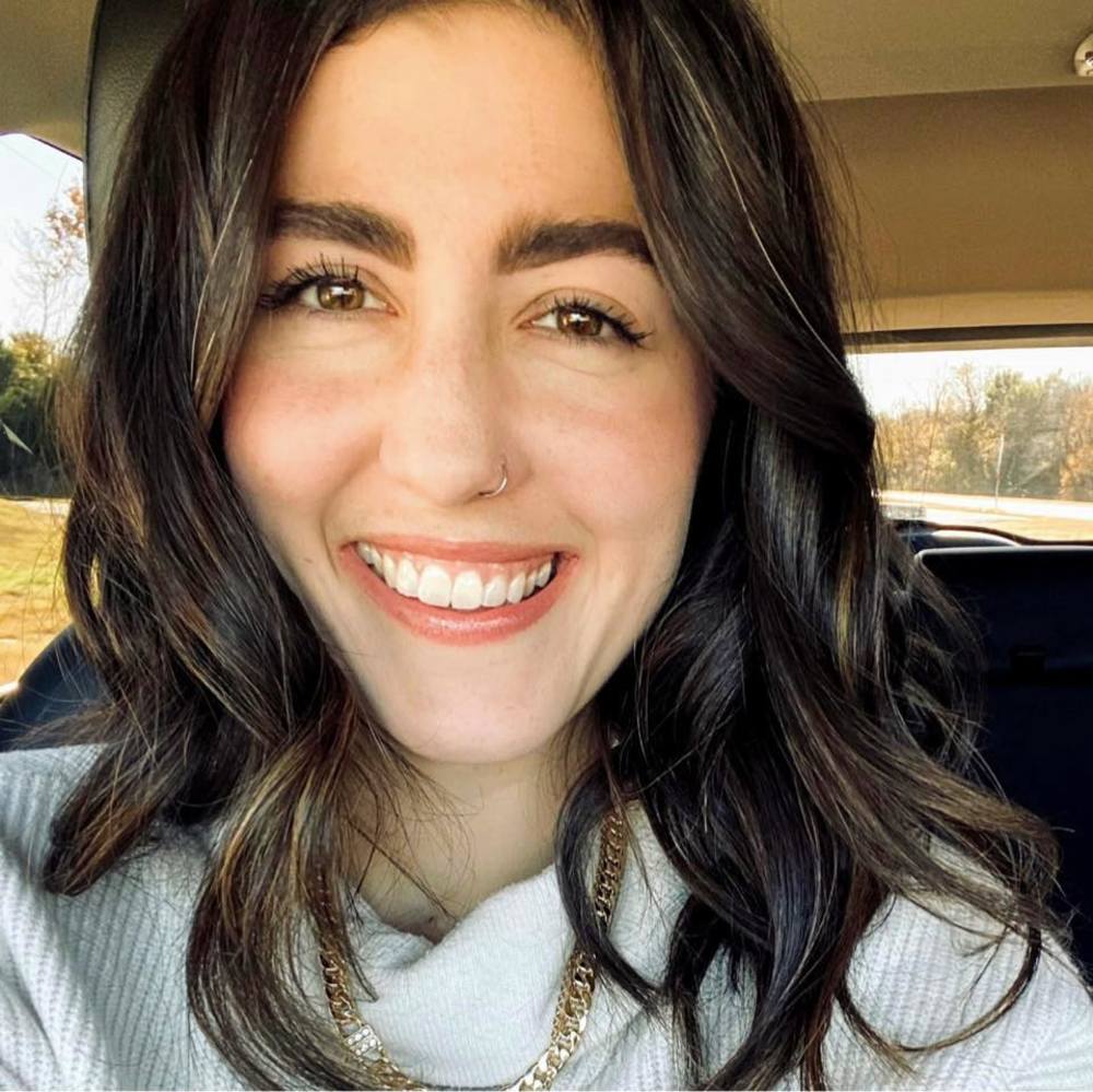 Meet your Posher, Becca